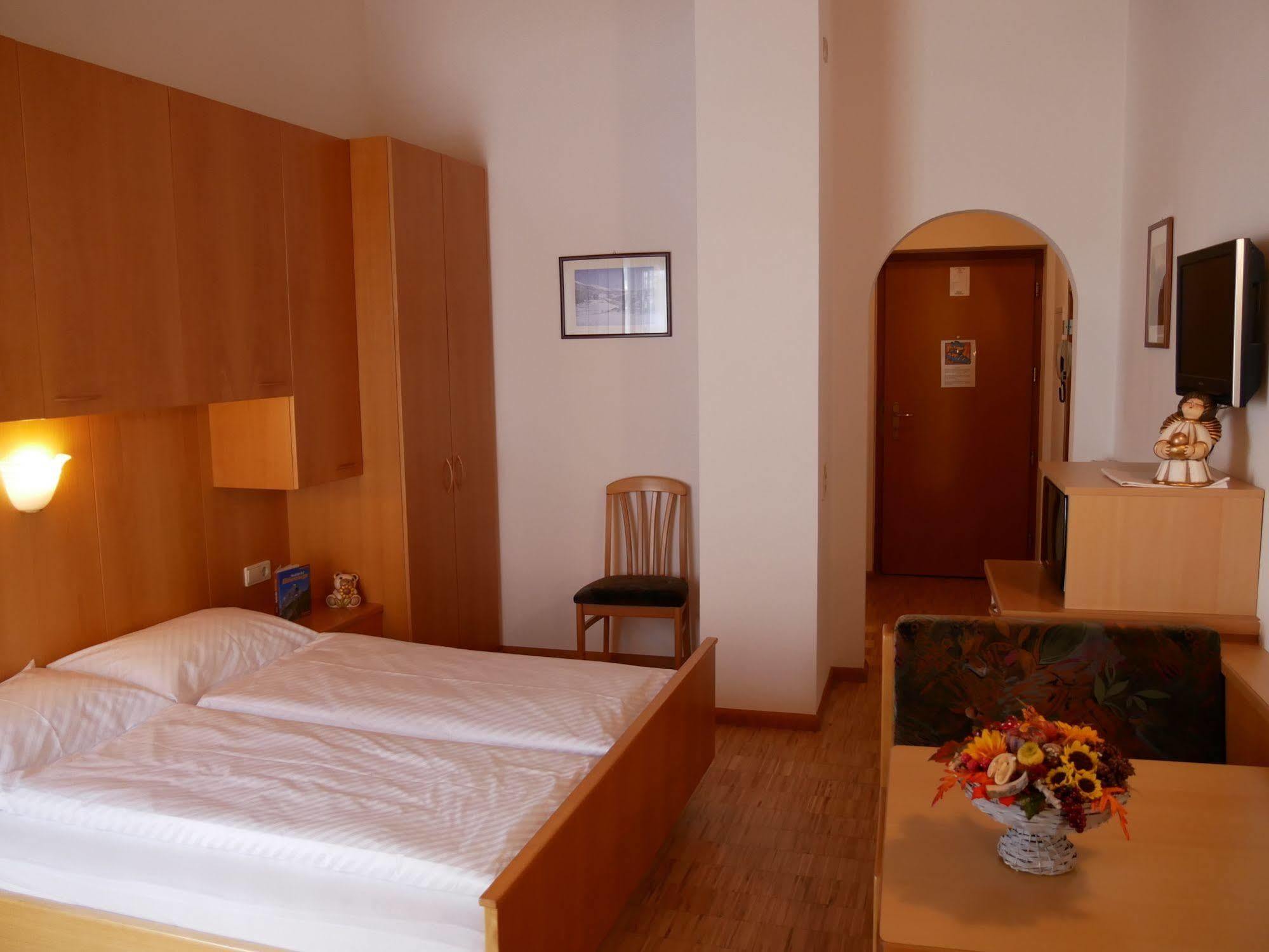 Appartmenthotel Residence Elvis Urtijëi Dış mekan fotoğraf